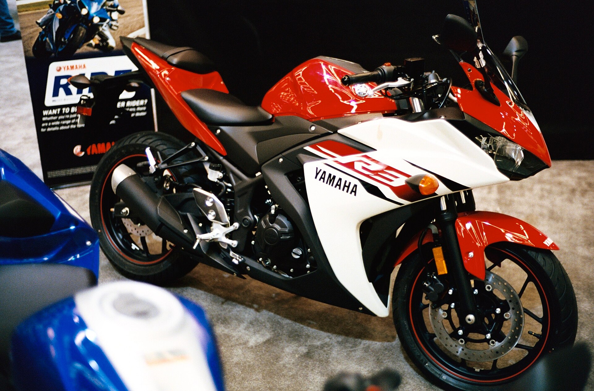 Yamaha R3
